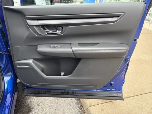 Certified 2025 Honda CR-V EX image 45