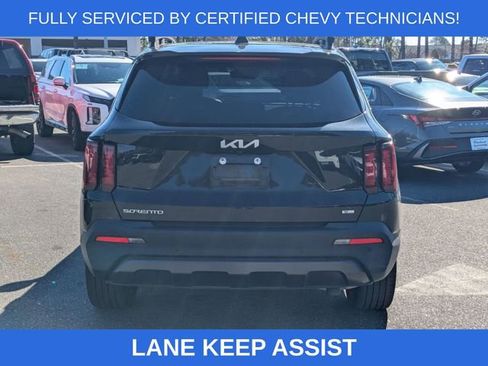 Used 2023 Kia Sorento X-Line EX image 4