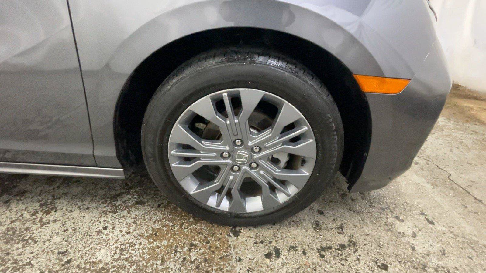 Certified 2025 Honda Odyssey Touring image 18