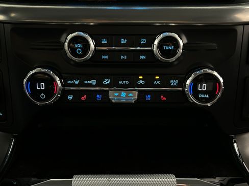 Used 2021 Ford F150 Lariat w/ Equipment Group 502A High AWD/4WD image 9