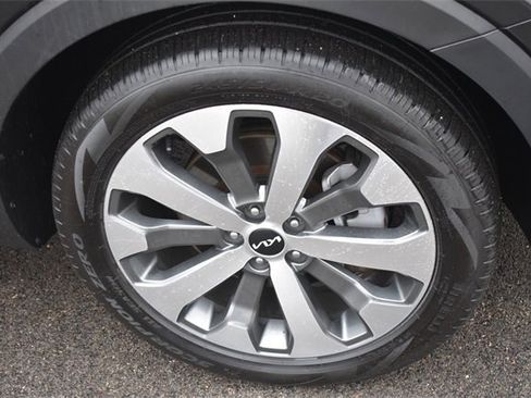 Certified 2022 Kia Telluride S image 11