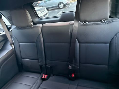 Used 2025 Chevrolet Tahoe LT image 30