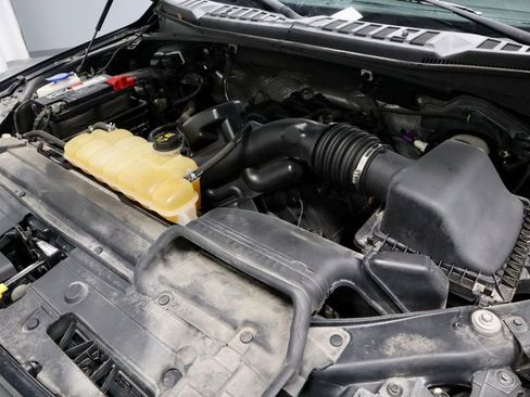 Used 2015 Ford F150 XLT w/ Equipment Group 301A Mid AWD/4WD image 18