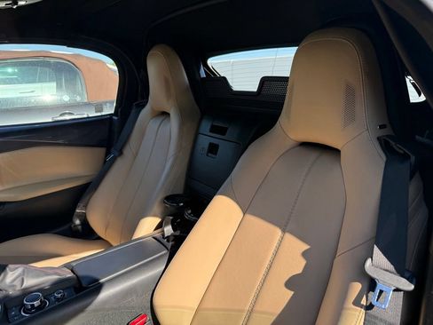 Used 2017 MAZDA MX-5 Miata Grand Touring RWD image 3