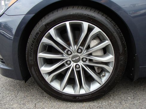 Used 2017 Genesis G80 3.8 w/ Option Group 03 image 30