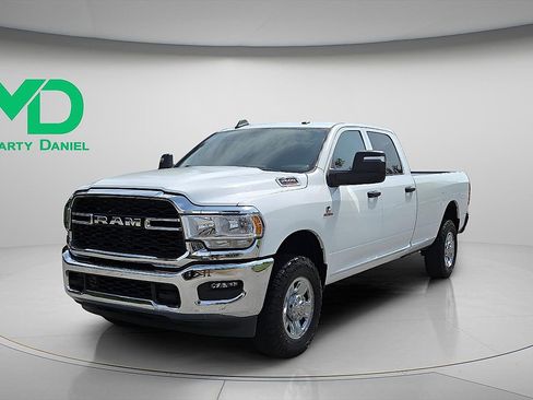Used 2023 RAM 2500 Tradesman w/ Chrome Appearance Group AWD/4WD image 2