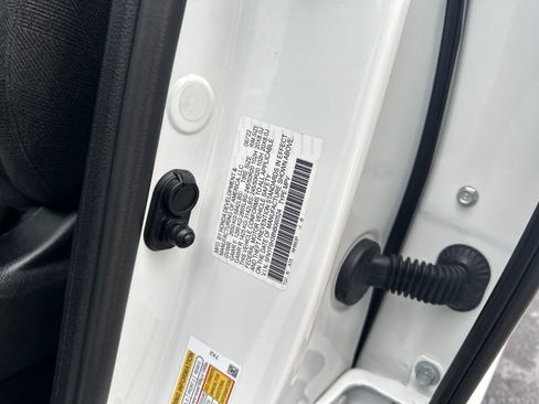 Used 2022 Honda Pilot Sport image 46