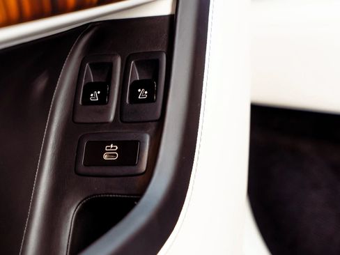 Used 2019 Rolls-Royce Cullinan AWD/4WD image 34