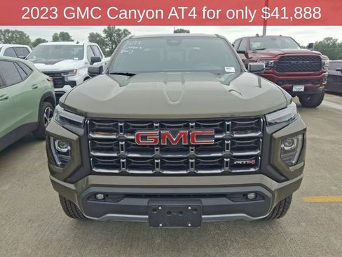 Used 2023 GMC Canyon AT4 w/ AT4 Premium Package AWD/4WD image 3