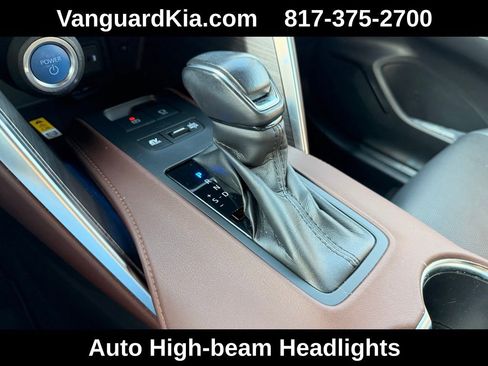 Used 2022 Toyota Venza Limited image 23