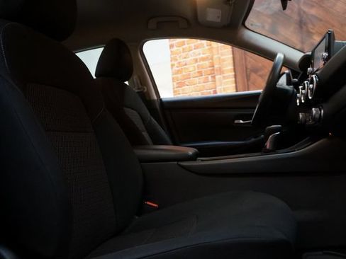 Certified 2023 Nissan Sentra S FWD image 27