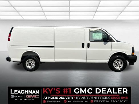 New 2026 GMC Savana 3500 Extended RWD image 2