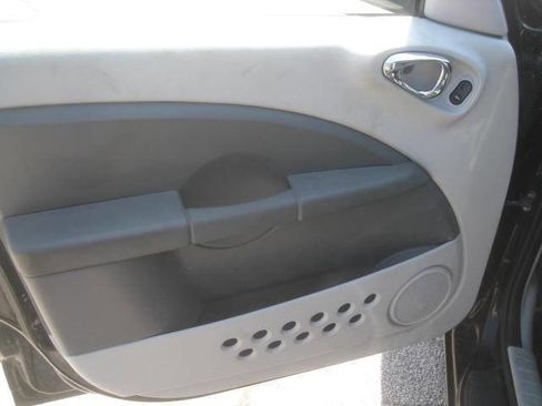 Used 2007 Chrysler PT Cruiser Touring w/ Fleet Value Group I image 17