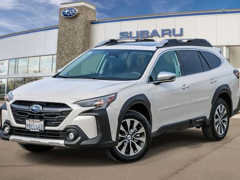 Used 2025 Subaru Outback Touring XT image 1