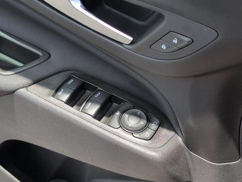 Used 2024 Chevrolet Equinox RS FWD image 18