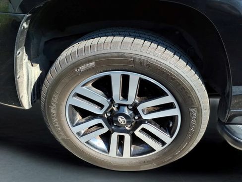 Used 2021 Toyota 4Runner Limited AWD/4WD image 21