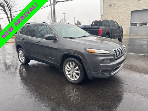 Used 2017 Jeep Cherokee Limited image 1