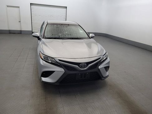 Used 2018 Toyota Camry SE FWD image 14