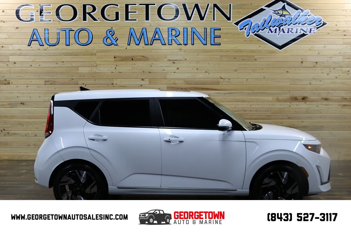 Used 2023 Kia Soul GT-Line FWD image 1