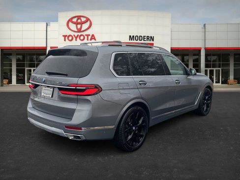 Used 2025 BMW X7 xDrive40i image 5