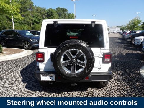 Used 2018 Jeep Wrangler Unlimited Sahara AWD/4WD image 7