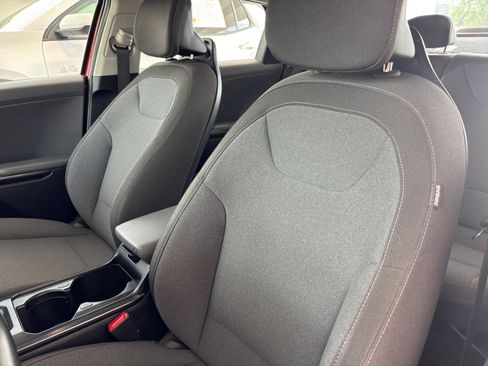 Used 2025 Kia K4 FWD image 37