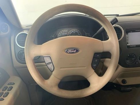 Used 2003 Ford Expedition XLT AWD/4WD image 27