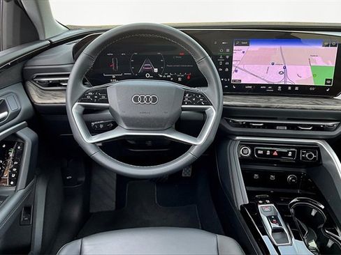 Used 2025 Audi Q5 Premium image 5