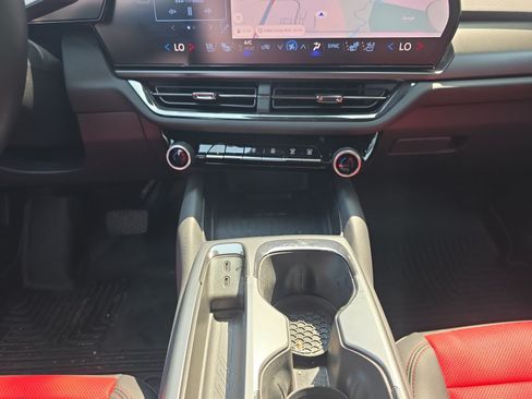 Used 2025 Chevrolet Equinox EV RS w/ Active Safety Package 3 FWD image 13