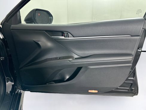 Used 2023 Toyota Camry XSE FWD image 30