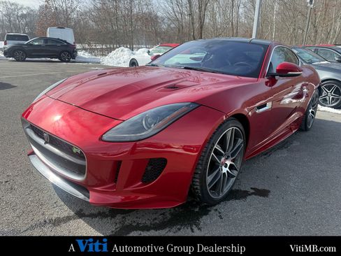 Used 2017 Jaguar F-TYPE R image 4