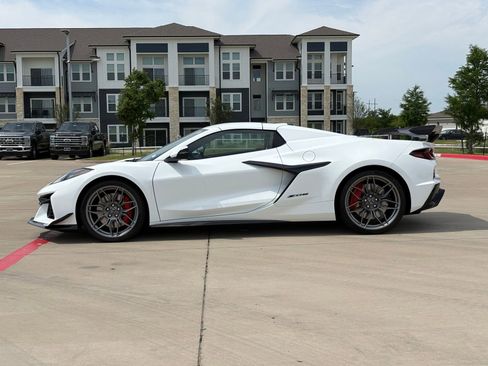 Used 2026 Chevrolet Corvette Z06 RWD image 4