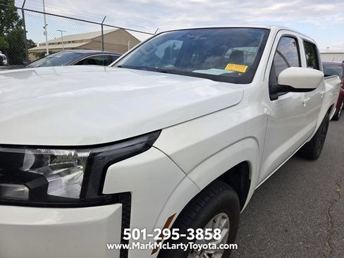 Used 2023 Nissan Frontier SV RWD image 5