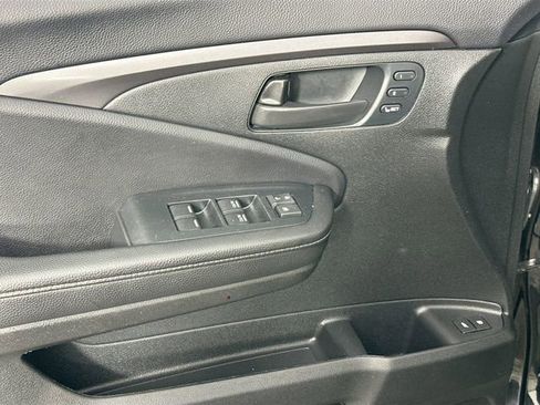 Used 2023 Honda Passport EX-L image 25