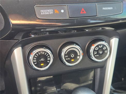 Used 2017 Mitsubishi Lancer ES FWD image 27