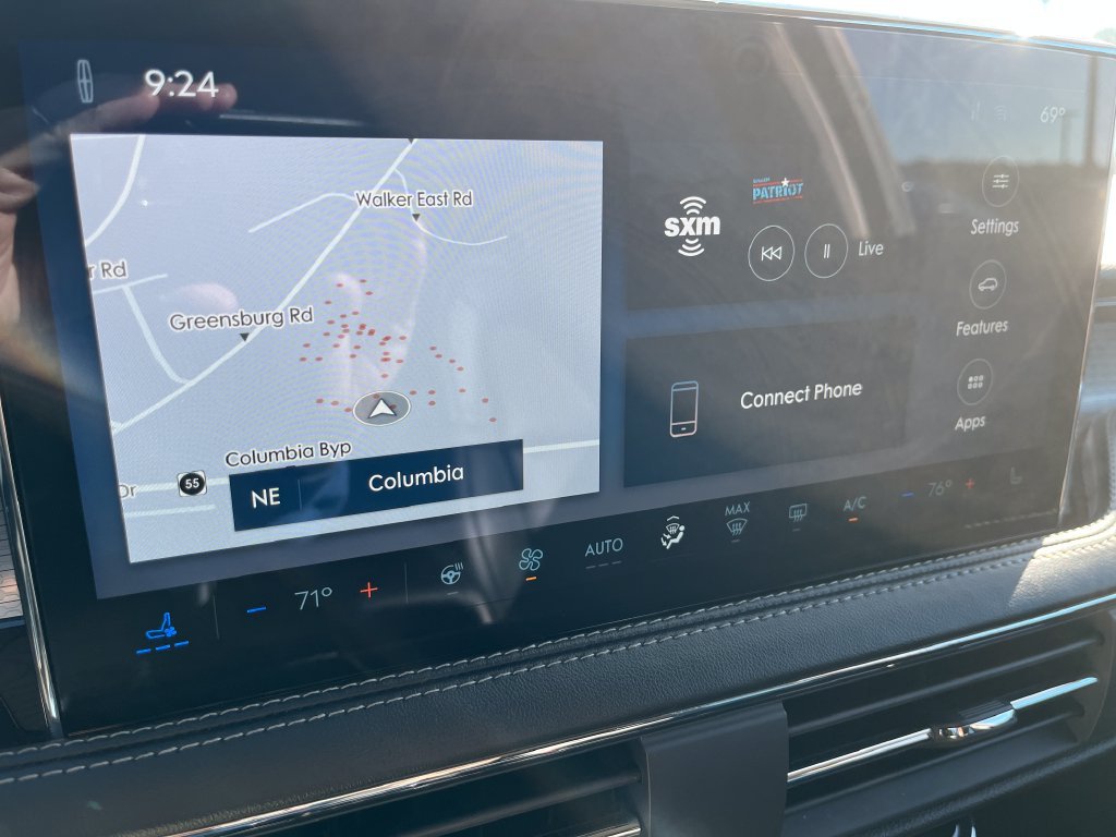 Used 2024 Lincoln Corsair AWD w/ Equipment Group 101A image 18