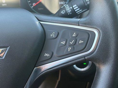 Used 2018 Chevrolet Equinox LS FWD image 13