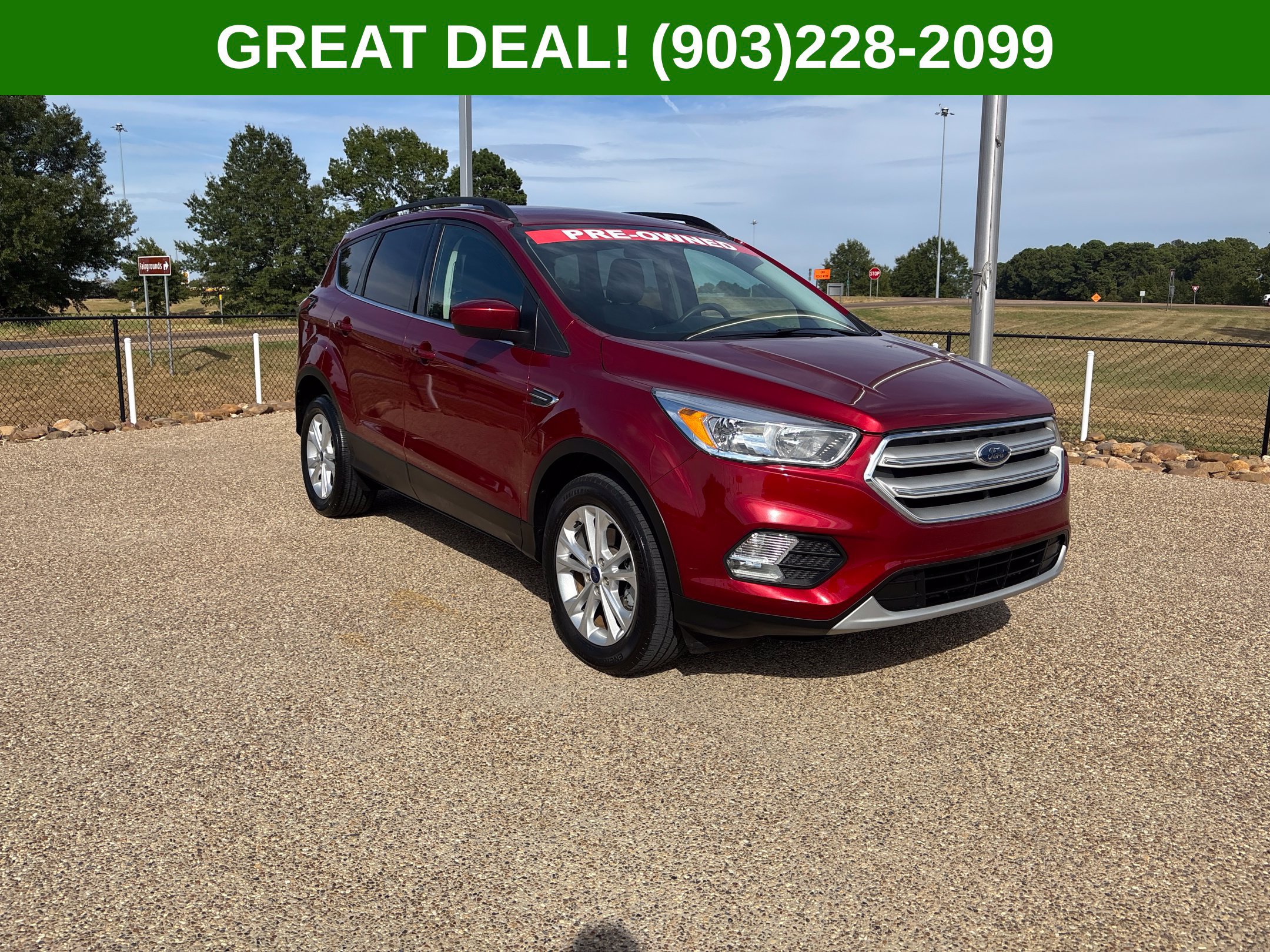 Used 2018 Ford Escape SE FWD image 1