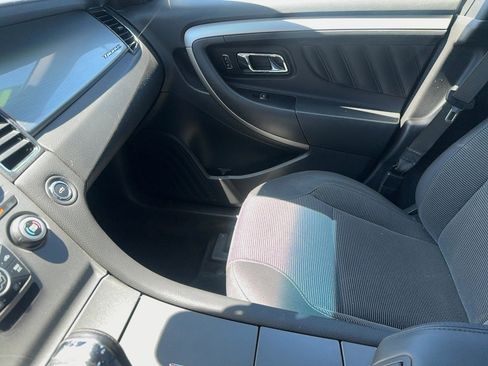 Used 2017 Ford Taurus SEL FWD image 21