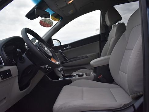 Certified 2020 Kia Sportage LX image 20