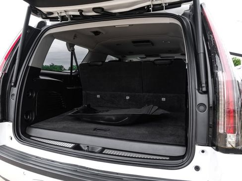 Used 2019 Cadillac Escalade ESV Premium Luxury RWD image 56