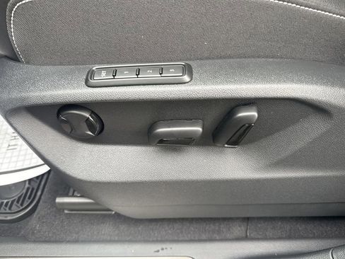 New 2026 Volkswagen Atlas Cross Sport SEL image 10