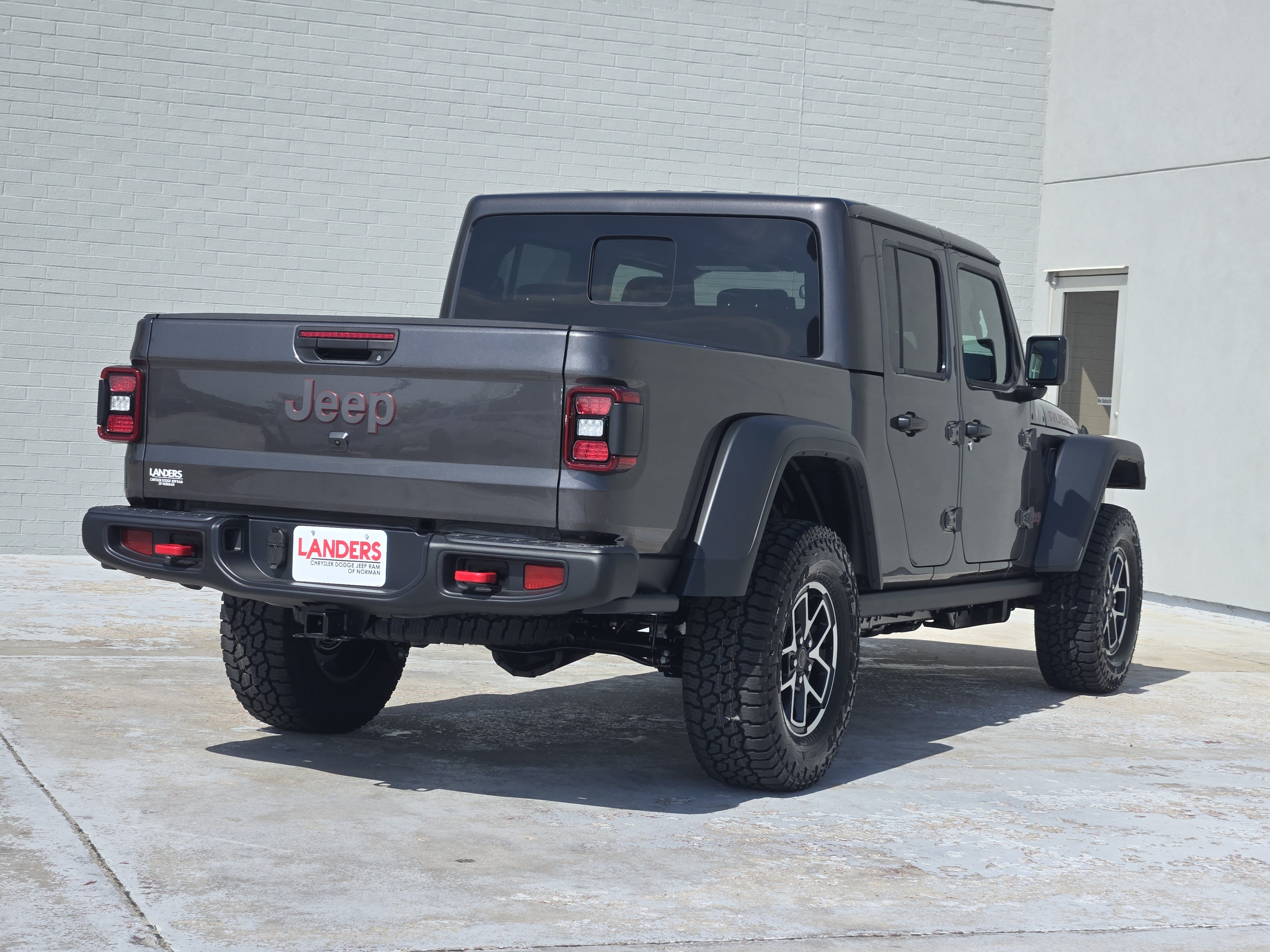 New 2026 Jeep Gladiator Rubicon w/ Steel Bumper Group AWD/4WD image 4