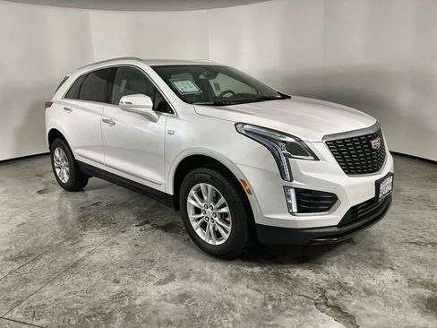 Used 2025 Cadillac XT5 Luxury image 2