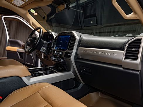 Used 2022 Ford F450 Lariat w/ FX4 Off-Road Package image 17