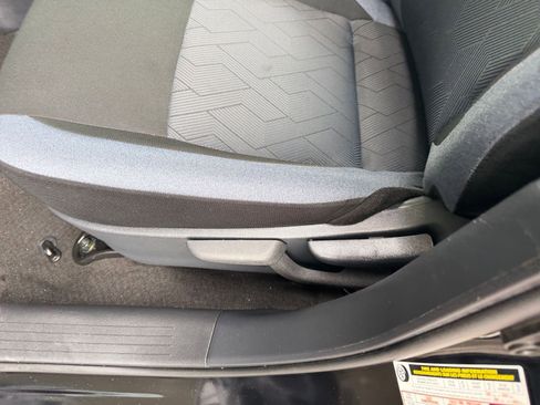 Used 2025 Nissan Versa SV image 22