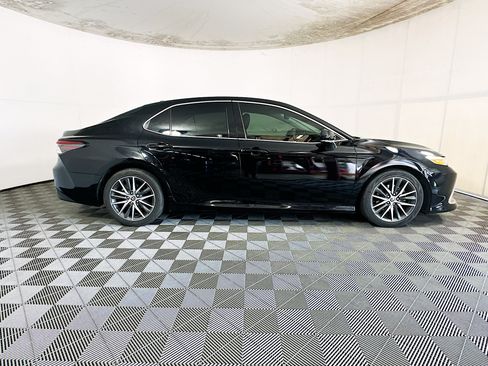 Used 2023 Toyota Camry XLE FWD image 2