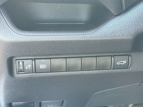 Used 2025 Toyota RAV4 XLE Premium FWD image 10