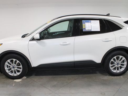 Used 2021 Ford Escape SE w/ Convenience Package FWD image 6