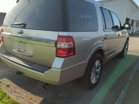 Used 2017 Ford Expedition Limited w/ Equipment Group 301A AWD/4WD image 3